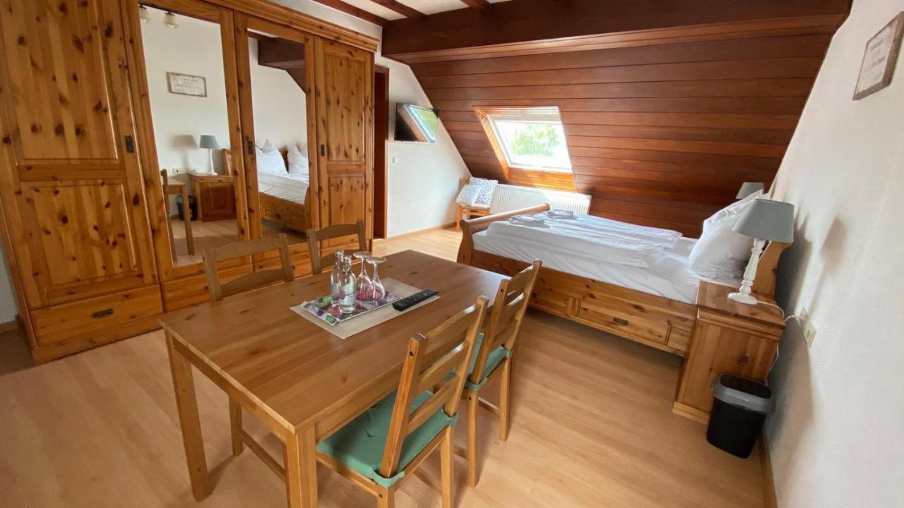 Landhaus Zum Mushof Hotel Wethen Buitenkant foto